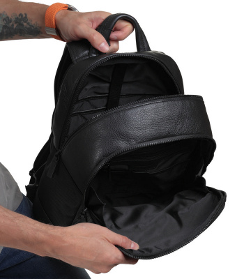 4F6A1550